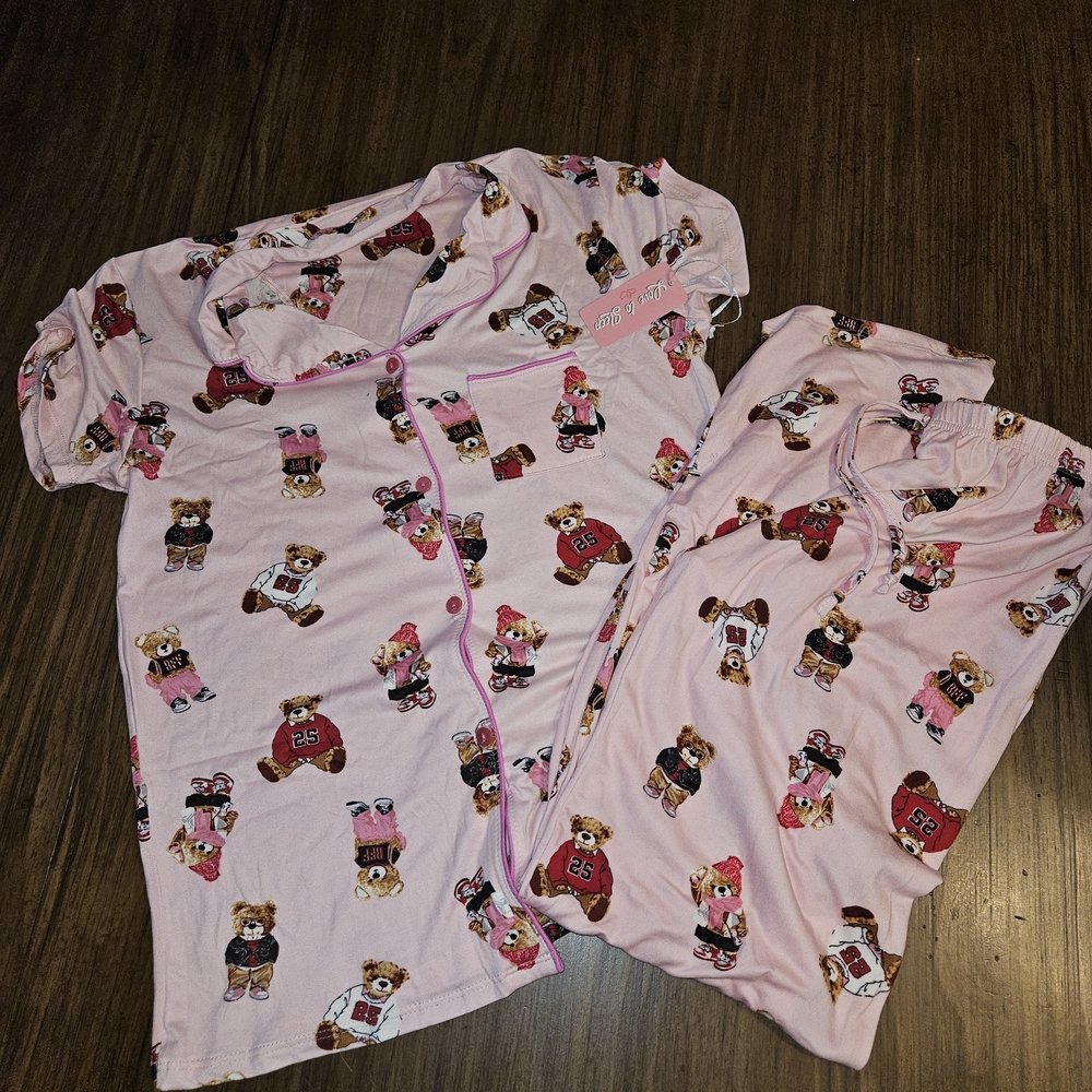 Adorable Pink Bear Print Women's Pajama Set Med